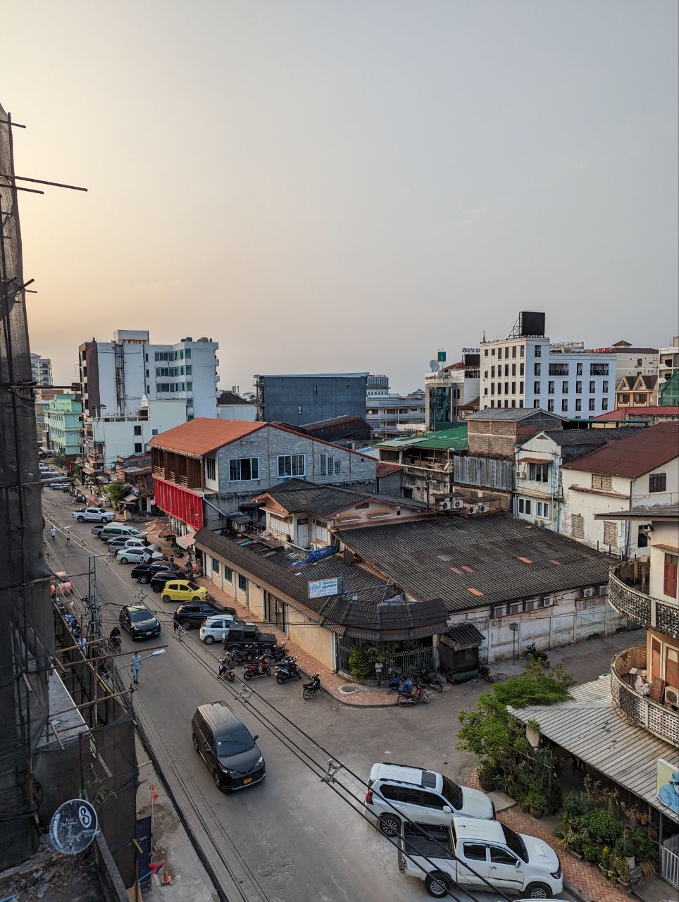 Tag 236-238, Vientiane